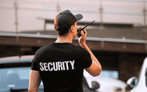 工作场所眼部受伤的常见原因