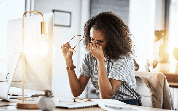 眼疲劳是工作场所中常见的视力损伤原因之一