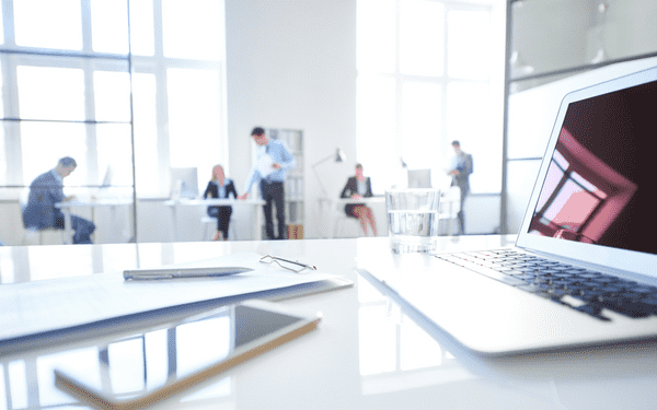 给用人单位预防员工眼部损伤的建议