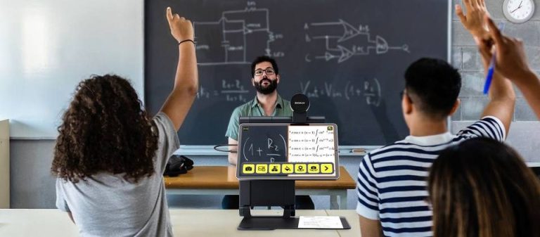 图为瑞杰珑Snow Pad电子助视器