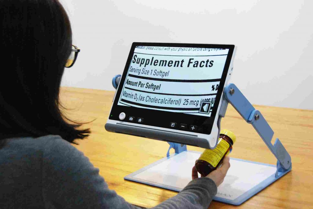 图为snow 12便携式电子助视器