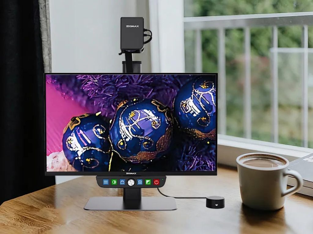 luna eye台式助视器搭载大屏超高清分辨率，善于捕捉微小细节