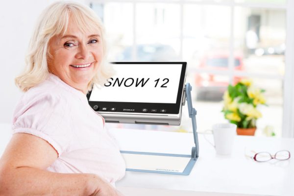 为什么snow 12是全球最受欢迎的便携式电子助视器之一？ 768x511